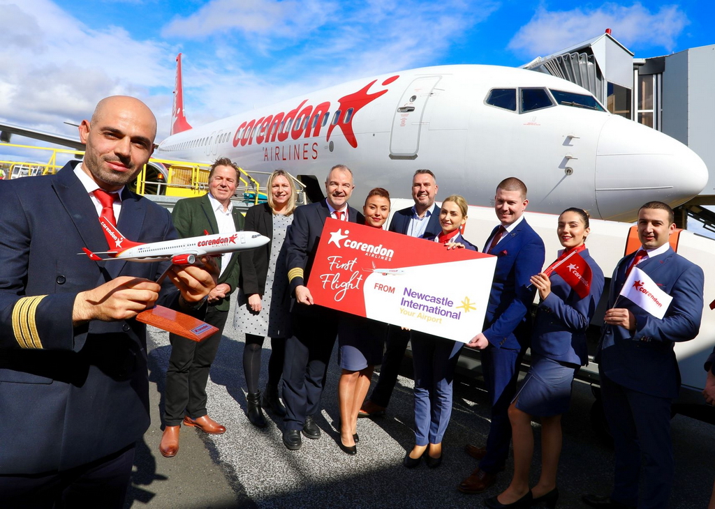 Авиакомпании питера. Турецкий лоукостер Corendon Airlines. Corendon Турция самолет. Corendon Airlines самолеты. 737-800 Corendon Airlines.